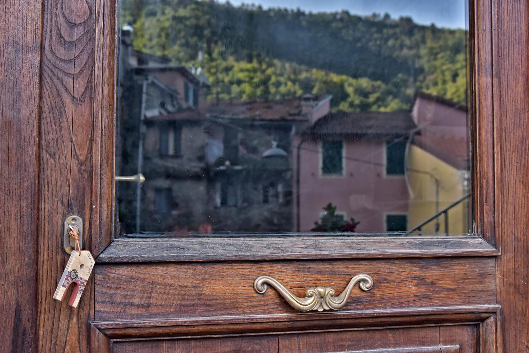 Casa Vacanze Tra I Monti E San Martino Biassa Esterno foto