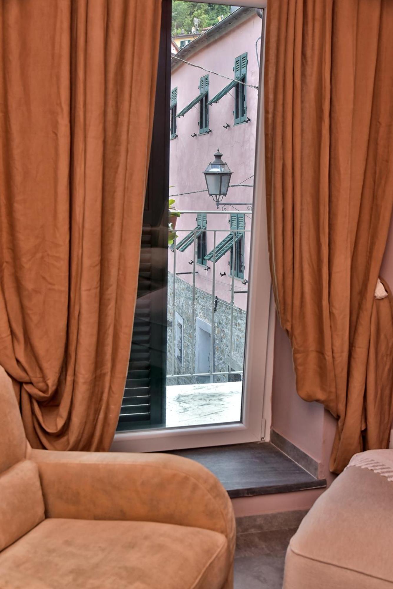 Casa Vacanze Tra I Monti E San Martino Biassa Esterno foto
